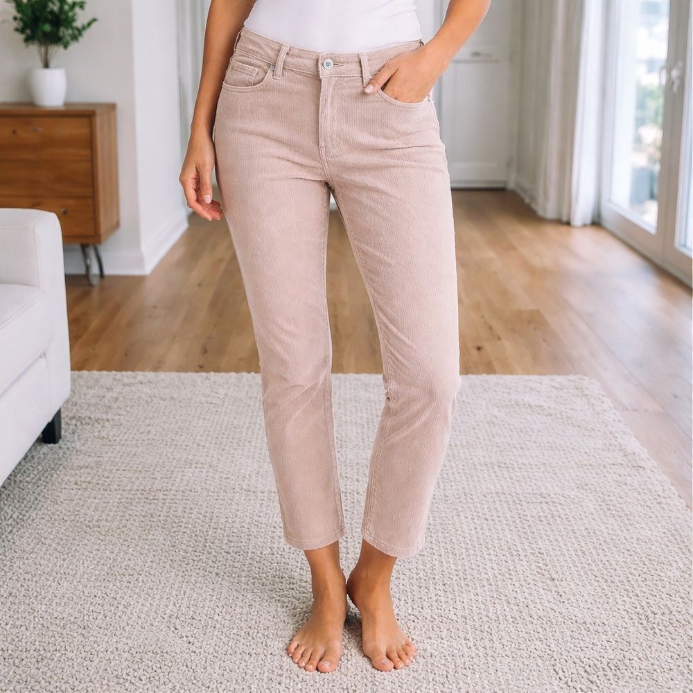 J Crew City Fit slim fit Vintage corduroy jeans tan nude  size 29 Short